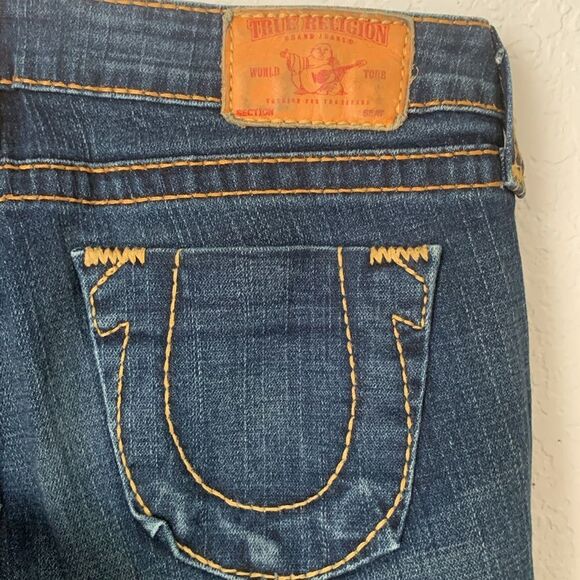 True Religion Women's Blue Flare Leg Cut Off at Bottom Jeans Size 28 - Picture 10 of 13